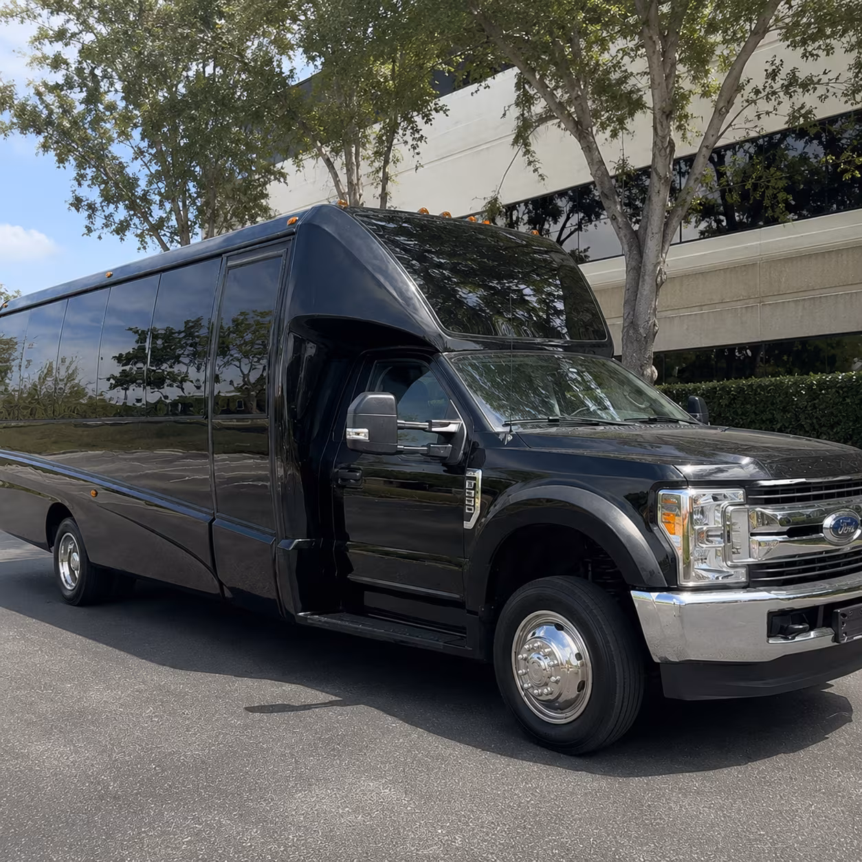 Harrisburg Birthday, Sweet 16, & Quinceañera Party Bus Rentals