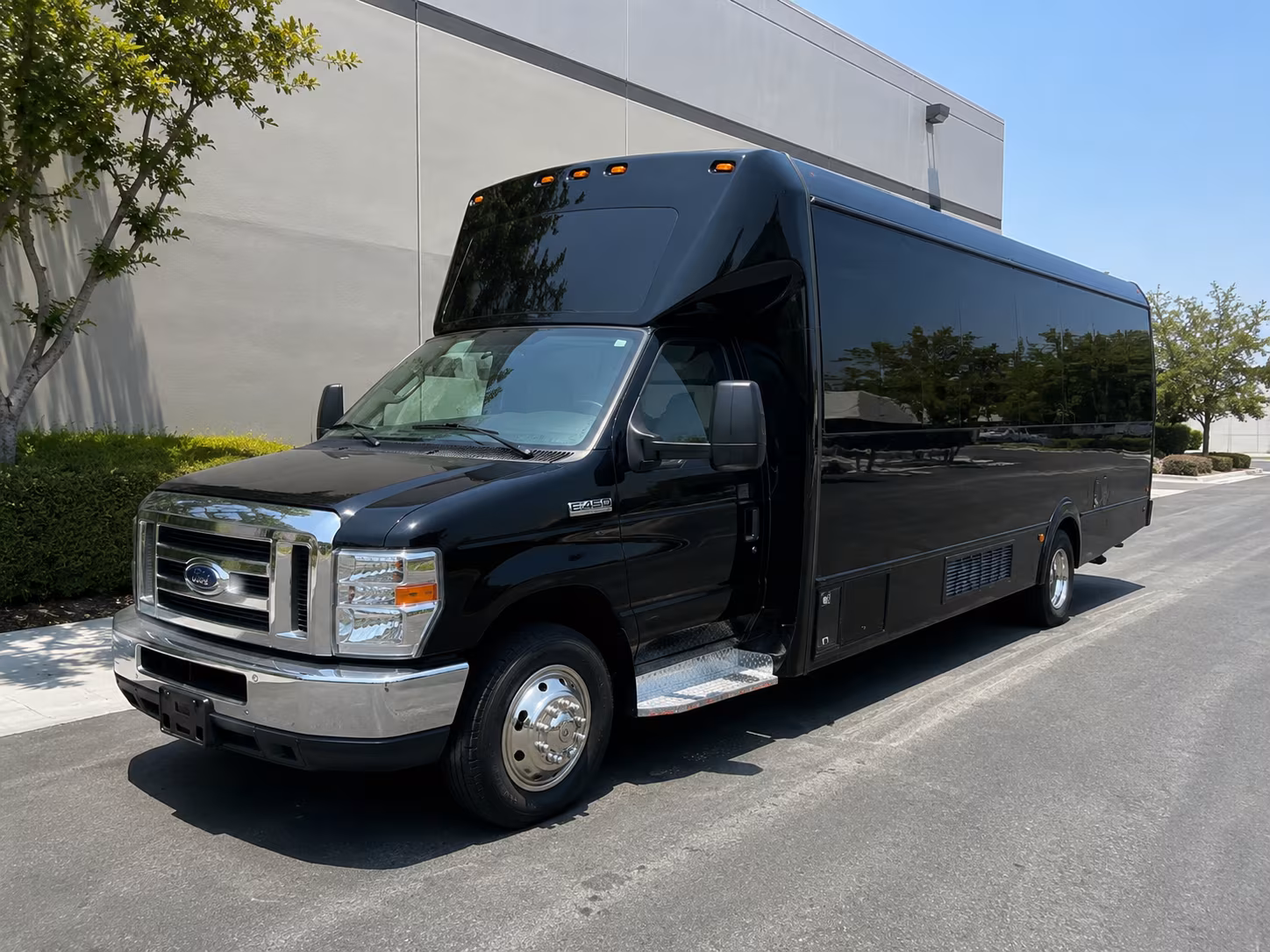 Jersey City Winery Tour & Pub Crawl Transportation