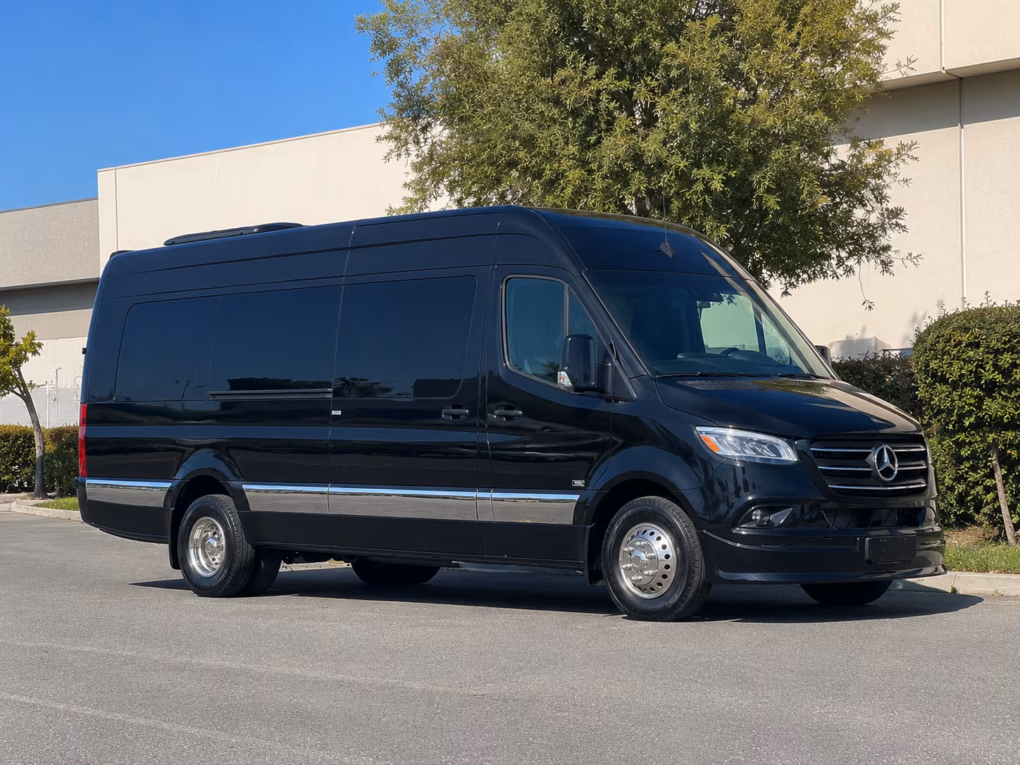 Newark Airport Shuttles & Transportation