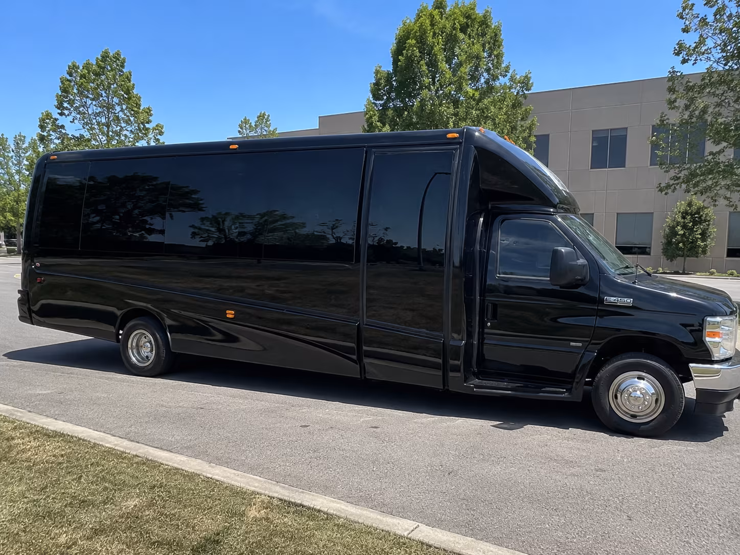 Trenton Birthday, Sweet 16, & Quinceañera Party Bus Rentals